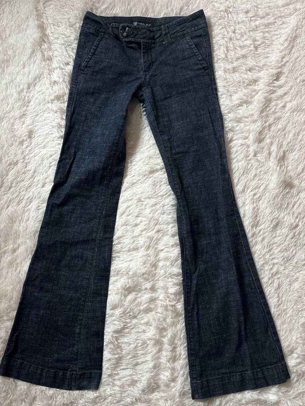 Sneak Peek Jeans